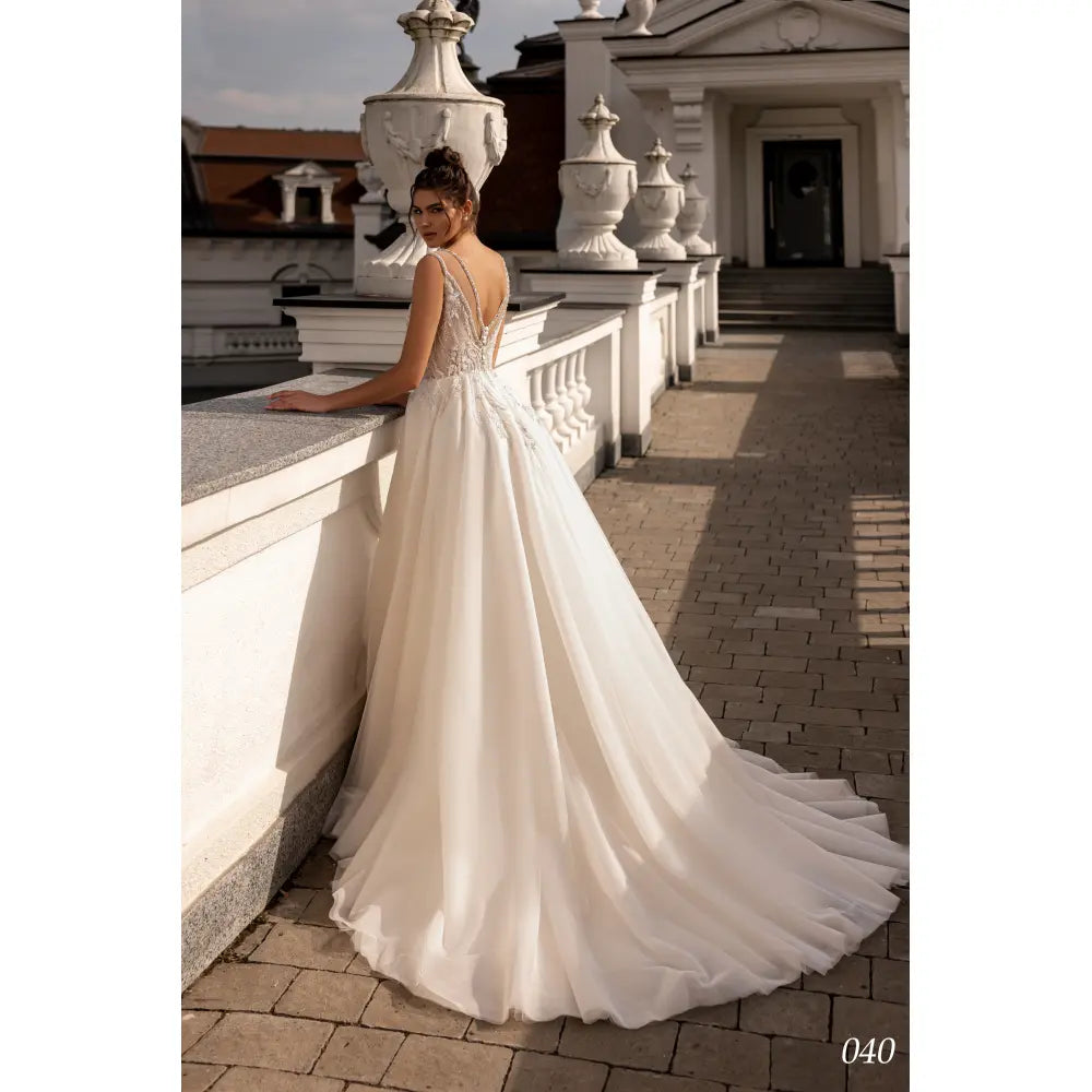 Rochie mireasa A-line cu anchior 23-40 - Simone Boutique rochii de mireasa Sibiu