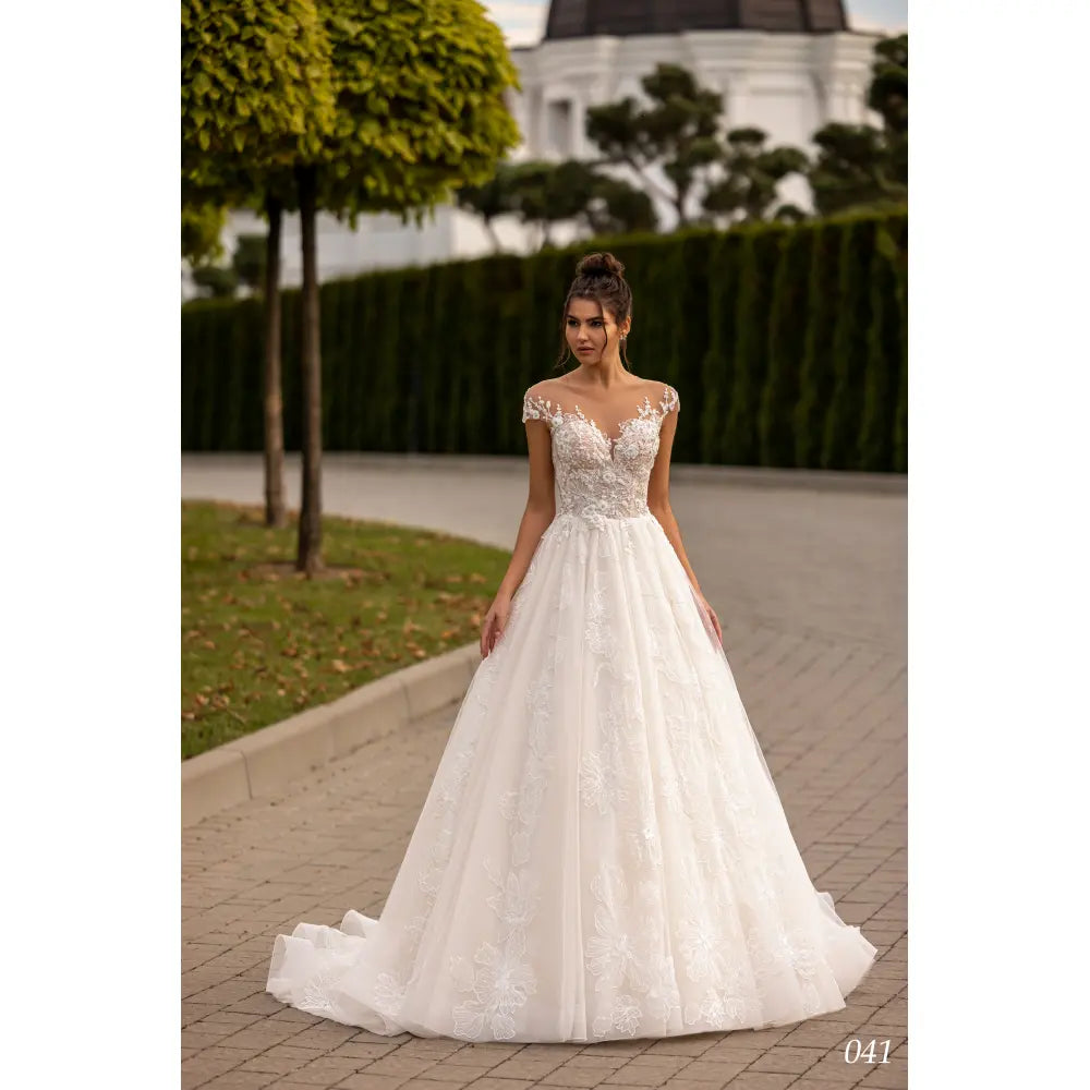Rochie mireasa A-line cu maneca cazuta 23-41 - Simone Boutique rochii de mireasa Sibiu