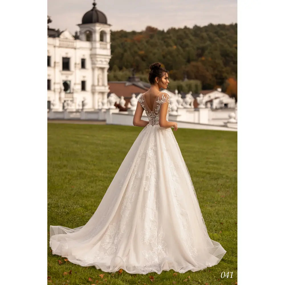 Rochie mireasa A-line cu maneca cazuta 23-41 - Simone Boutique rochii de mireasa Sibiu