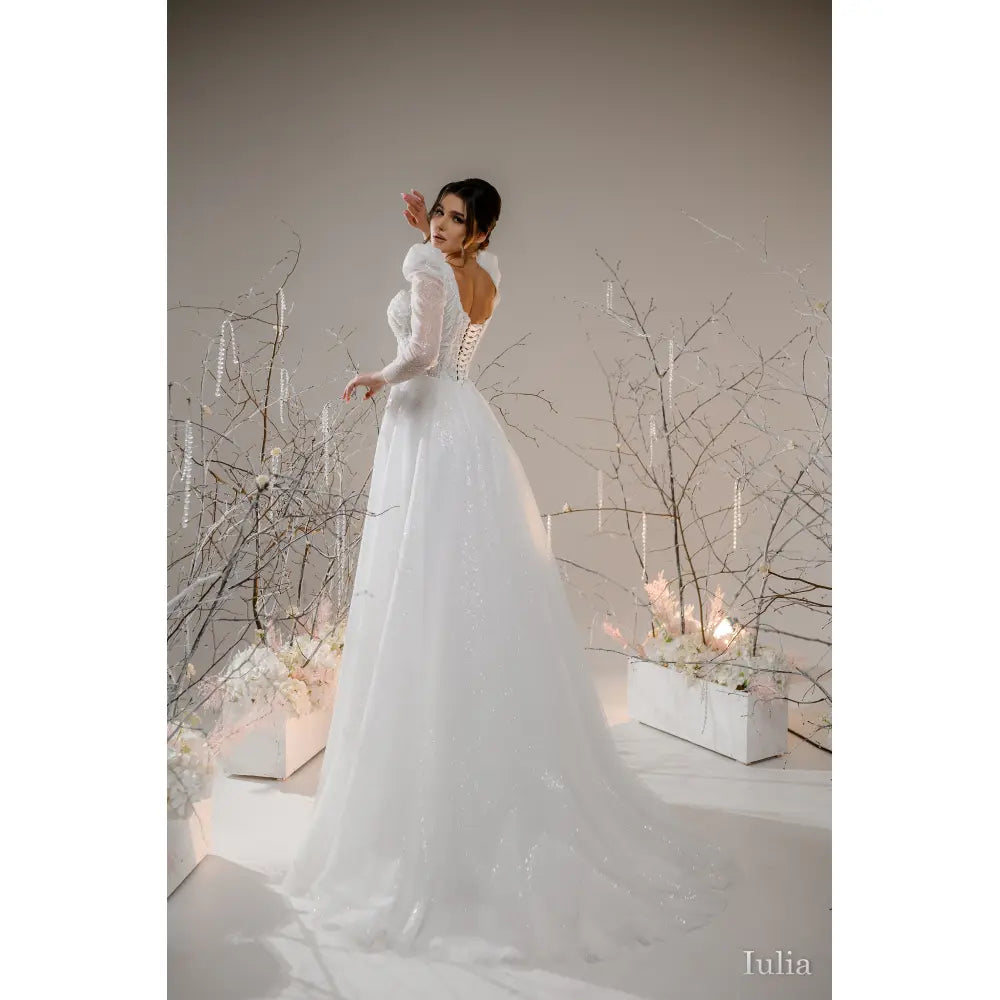 Rochie mireasa A-line cu maneci lungi bufante la umeri – Iulia - Simone Boutique rochii de mireasa Sibiu
