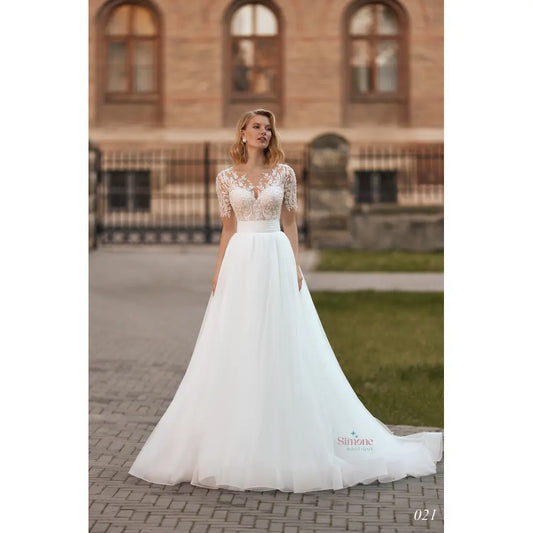 Rochie mireasa A-line cu maneci scurte 24-21 - Simone Boutique rochii de mireasa Sibiu