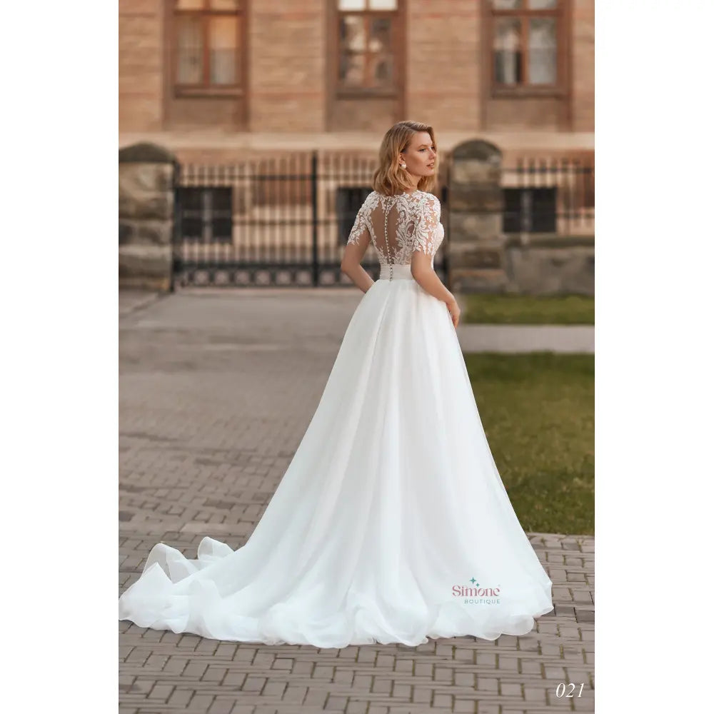 Rochie mireasa A-line cu maneci scurte 24-21 - Simone Boutique rochii de mireasa Sibiu