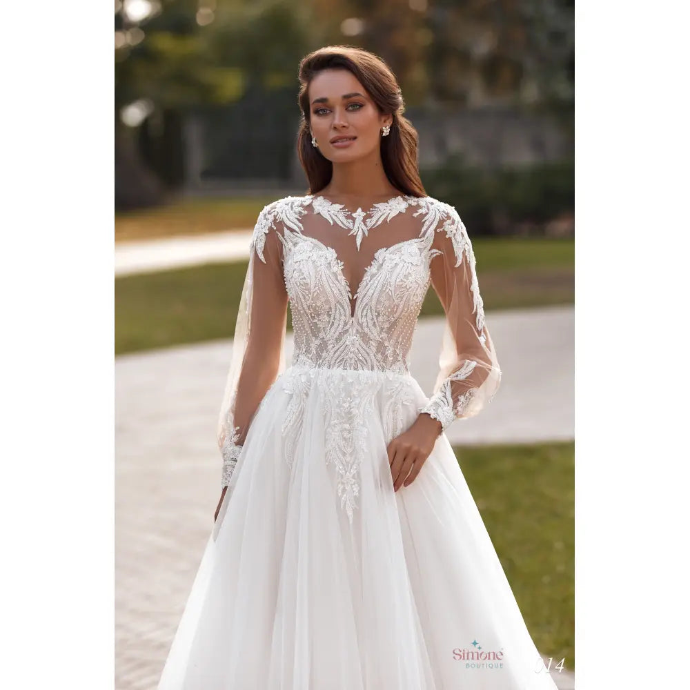 Rochie mireasa A-line cu medalion la gat 24-14 - Simone Boutique rochii de mireasa Sibiu