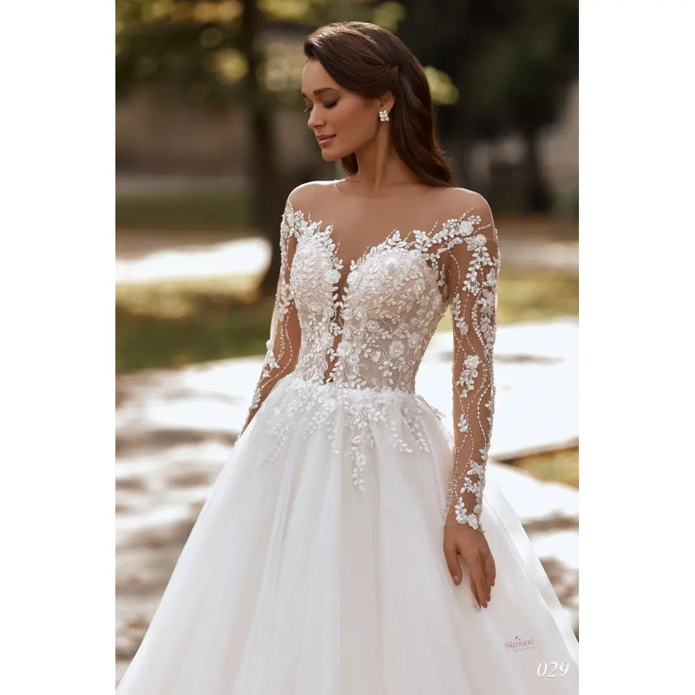 Rochie mireasa A-line cu umerii cazuti si decolteu inimioara 24-29 - Simone Boutique rochii de mireasa Sibiu