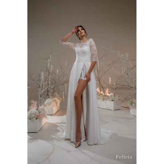 Rochie mireasa cu bust de dantela, fusta de tafta si maneci ¾ - Felicia - Simone Boutique rochii de mireasa Sibiu