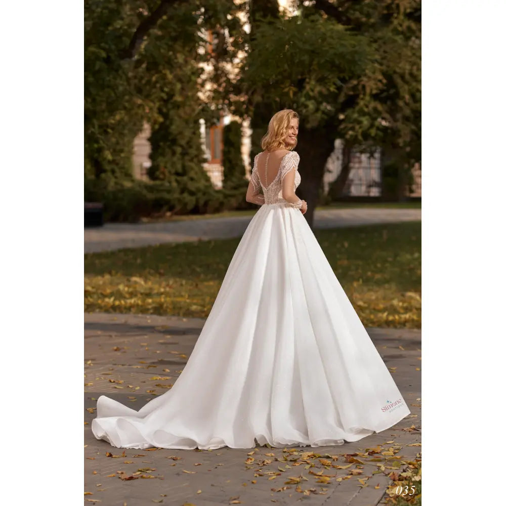 Rochie mireasa printesa cu decolteu inimioara 24-35 - Simone Boutique rochii de mireasa Sibiu