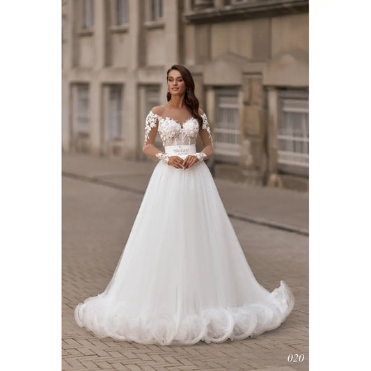 Rochie mireasa printesa cu fusta din tiul plisat 24-20 - Simone Boutique rochii de mireasa Sibiu