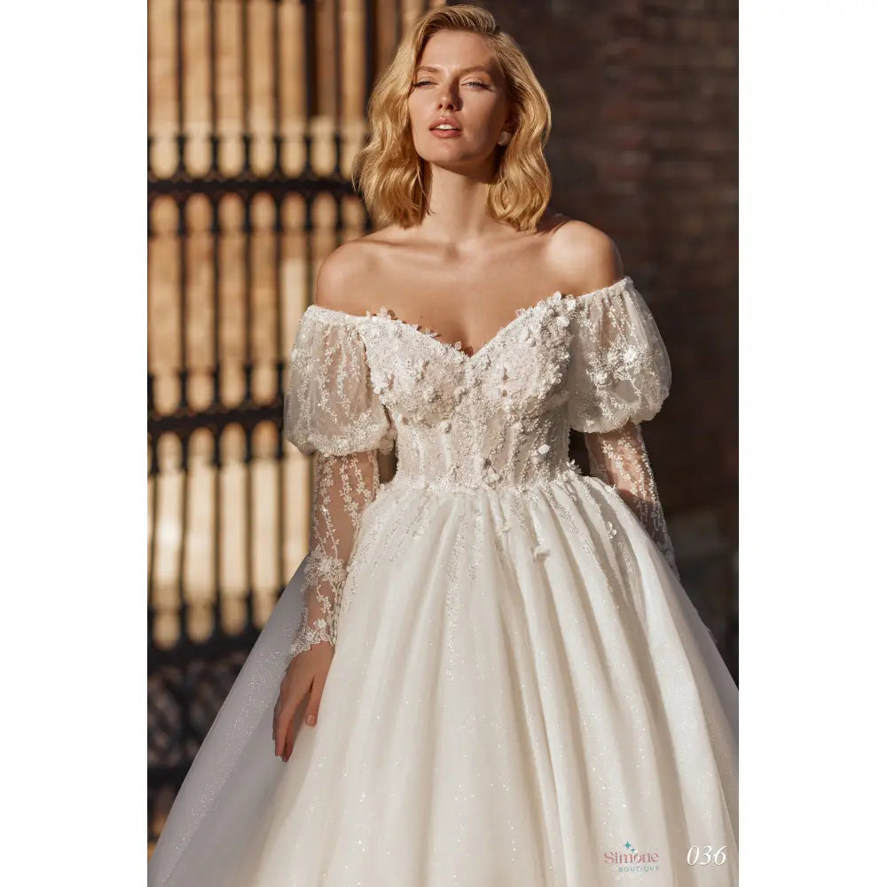 Rochie mireasa printesa cu umerii goi 24-36 - Simone Boutique rochii de mireasa Sibiu