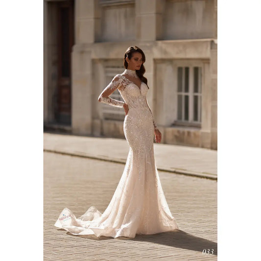 Rochie mireasa sirena cu medalion la gat si maneci lungi 24-33 - Simone Boutique rochii de mireasa Sibiu