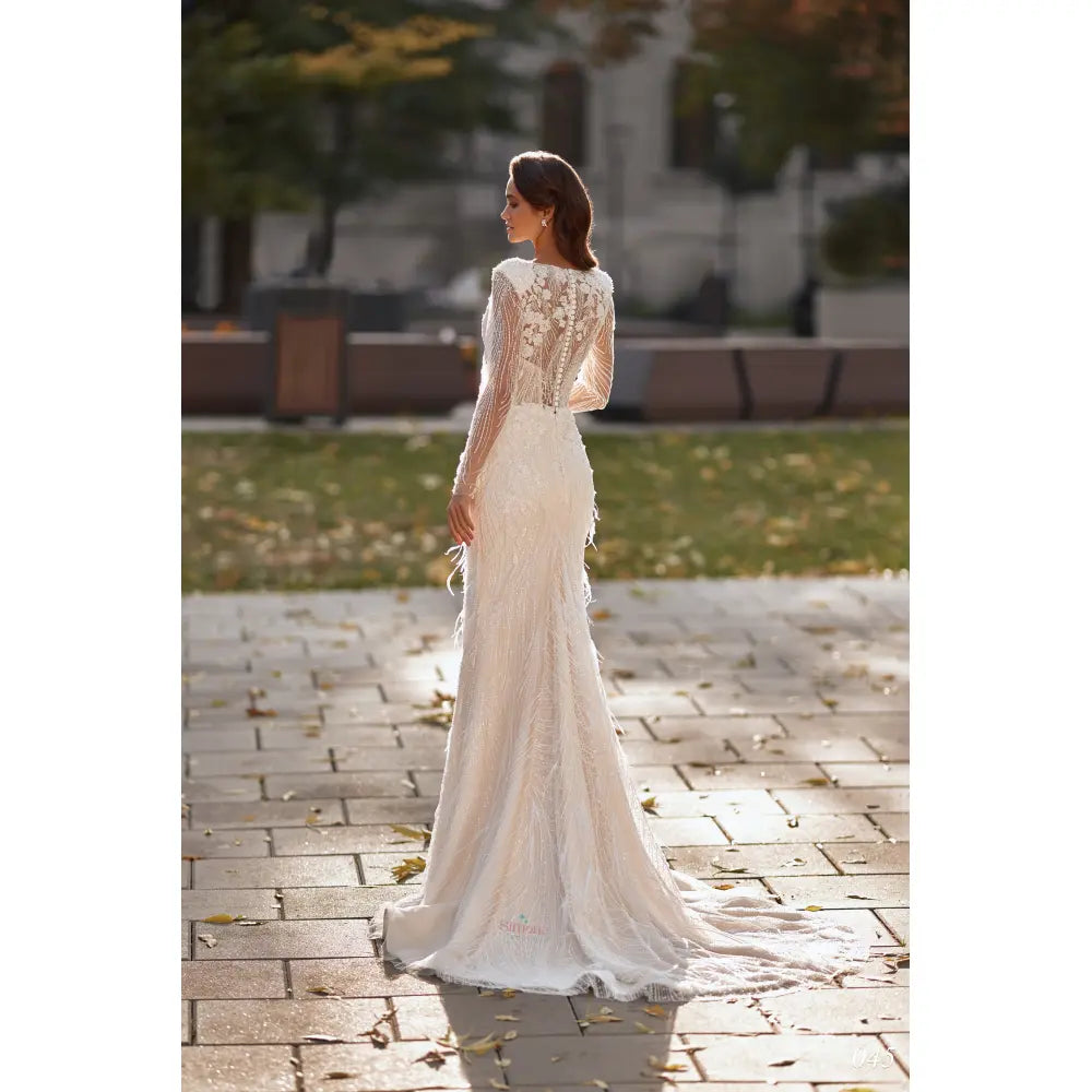 Rochie mireasa sirena cu pene 24-45 - Simone Boutique rochii de mireasa Sibiu