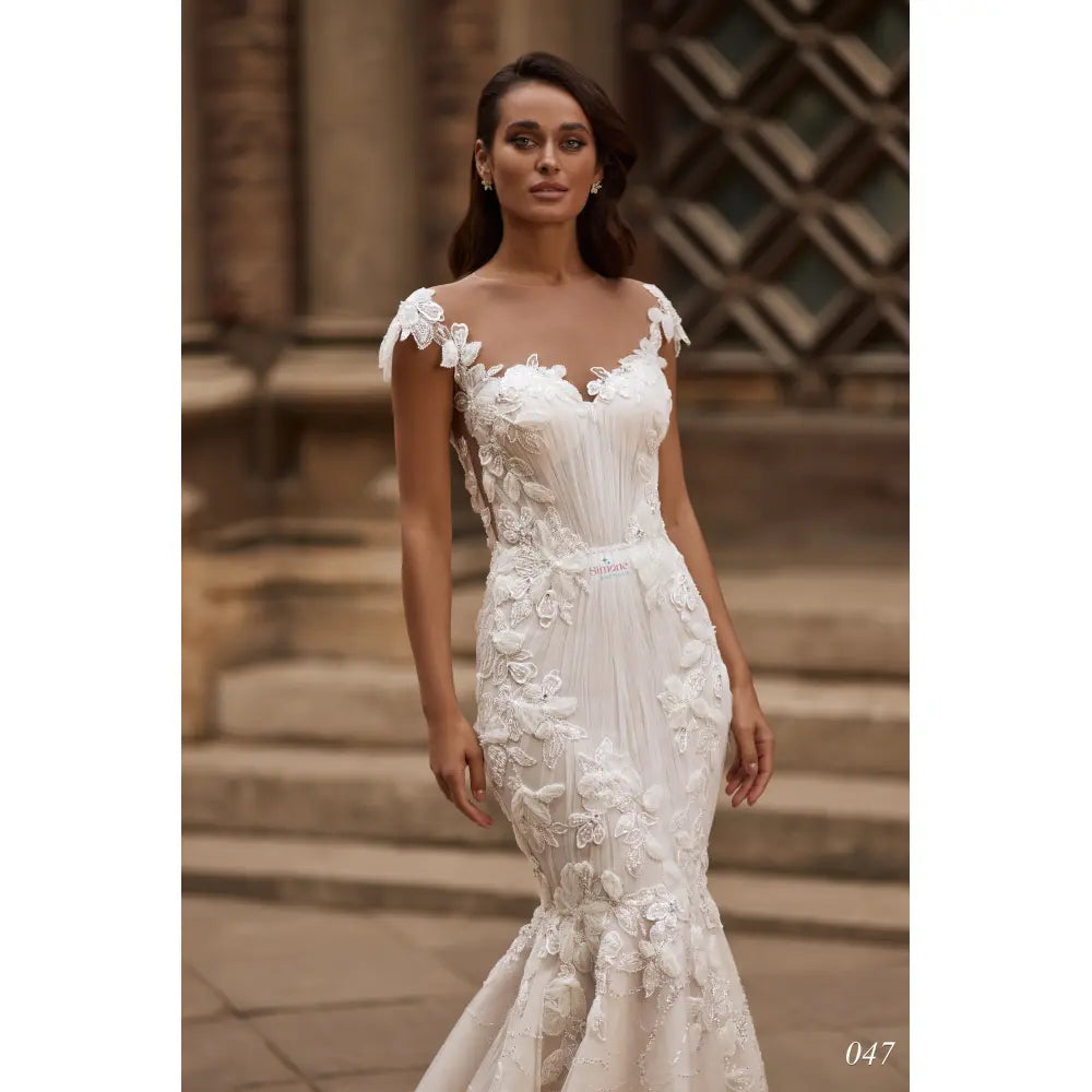 Rochie mireasa sirena cu umerii cazuti 24-47 - Simone Boutique rochii de mireasa Sibiu