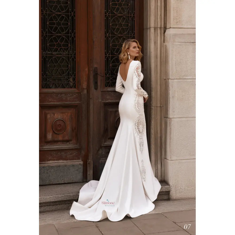 Rochie mireasa sirena din tafta cu maneci lungi 24-07 - Simone Boutique rochii de mireasa Sibiu