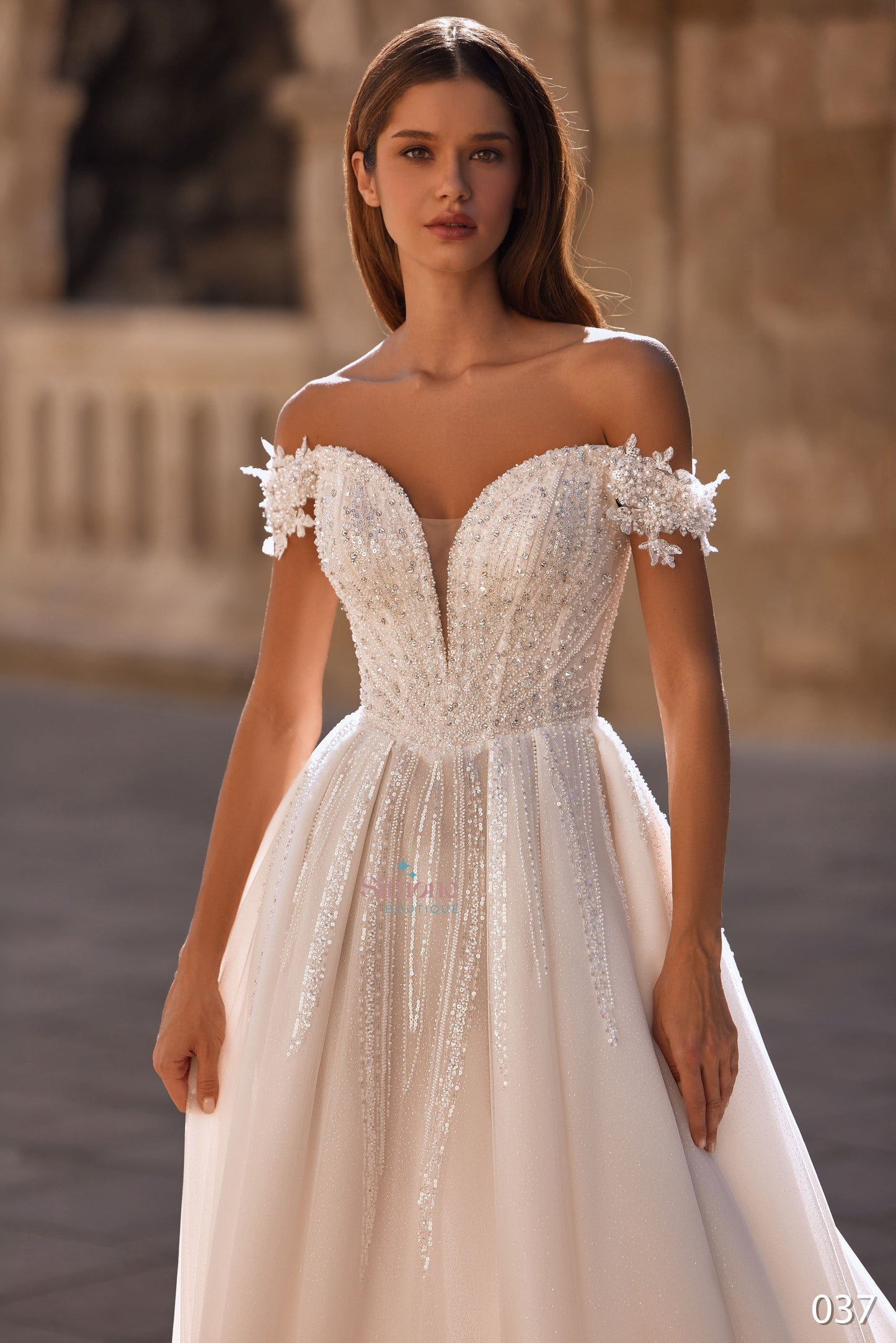 Rochie mireasa A-line cu umerii cazuti 26-37