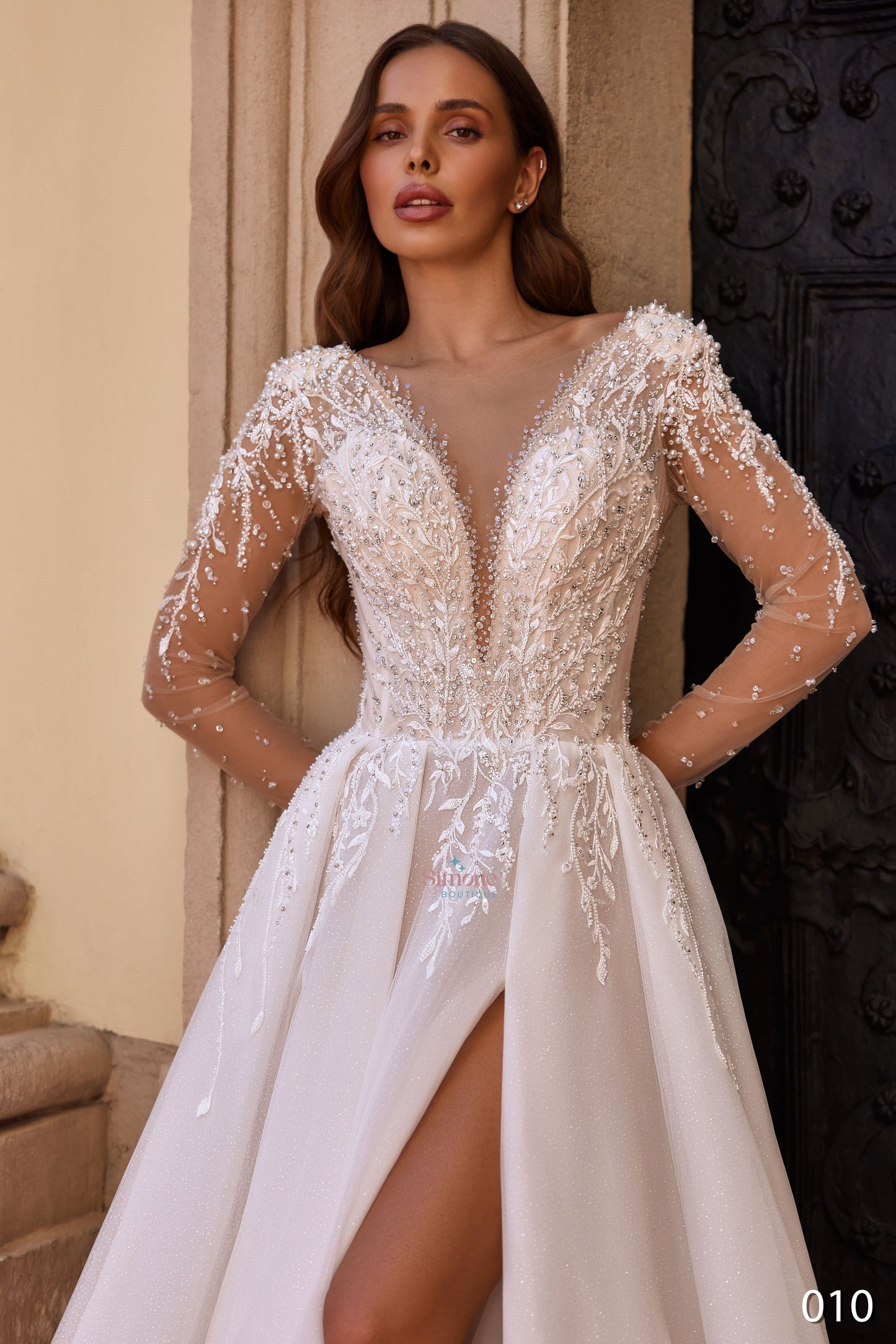 Rochie mireasa din tulle crapata pe picior 26-10