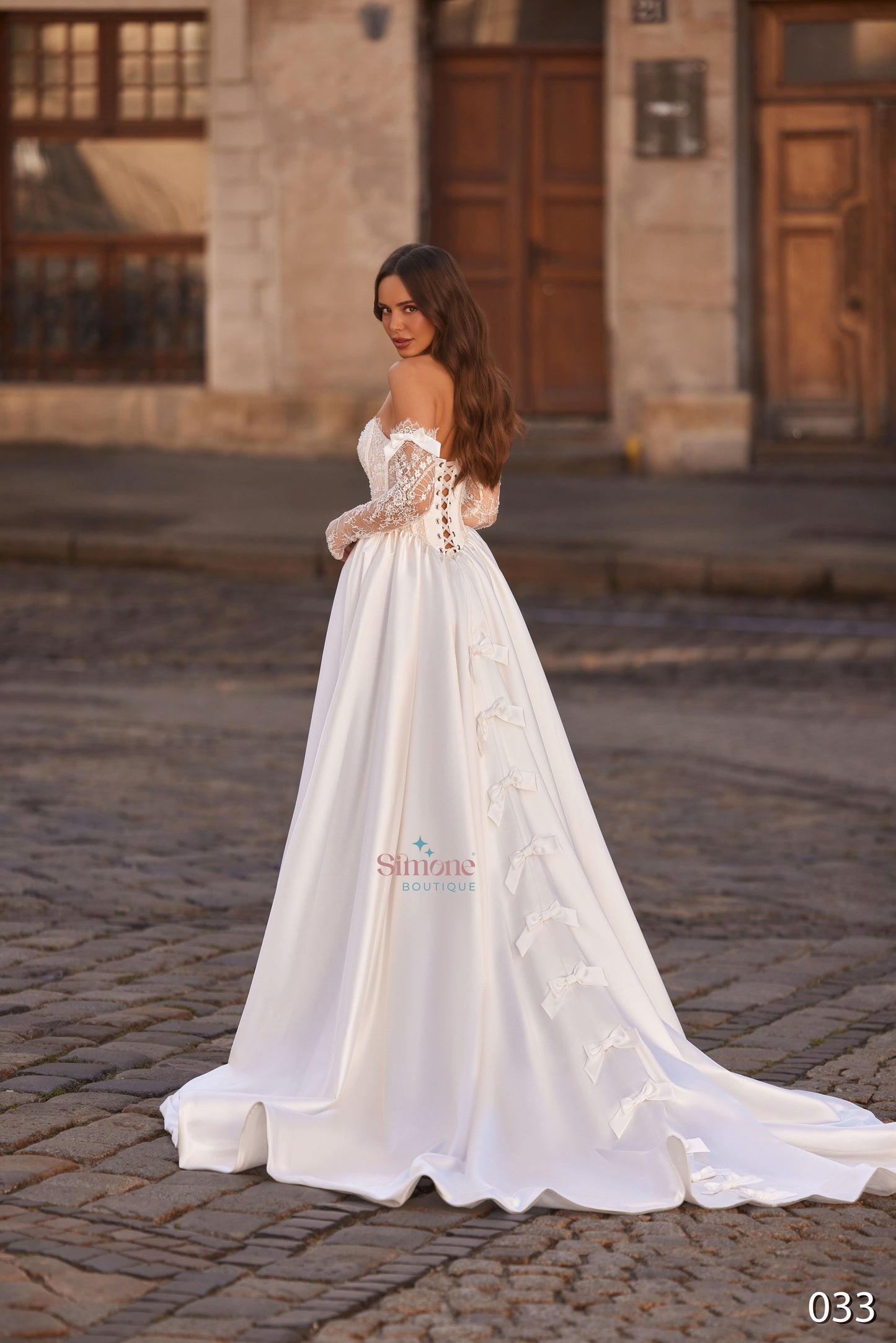 Rochie mireasa A-line cu maneci detasabile 26-33
